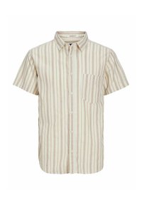 Camisa de botón de manga corta en beis claro con rayas rojas verticales. Presenta un cuello con puntas y un bolsillo en el pecho izquierdo.