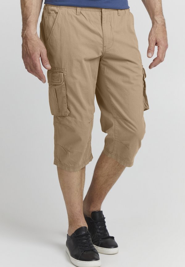 FQARINO REGULAR FIT - Shorts - coriander