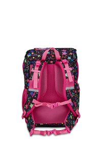 Zaino in tessuto nero con motivi di stelle colorate. Pannello posteriore in rete rosa e spallacci; spallacci e parti metalliche regolabili visibili.