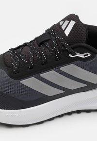 adidas Performance FALCON Chaussures de running Zalando