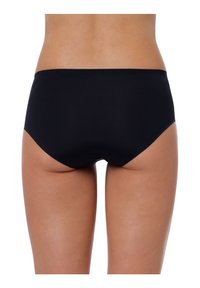 Costumi da bagno neri, a vita media, con una texture liscia, design a copertura totale e stile minimalista. Senza motivi visibili o dettagli in metallo.