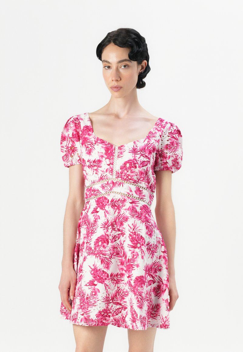 Guess Jurk donkerroze