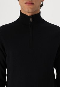 Davida Cashmere MAN HALF ZIP - Džemperis - black