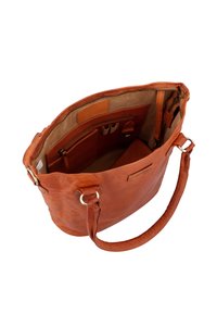 Borsa a mano in pelle marrone con apertura superiore, scomparti interni visibili e superficie texture. Presenta manici robusti e foderature di tasche discreet.