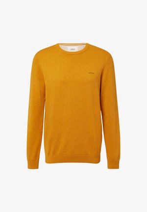 Vyriškas garstyčių geltonos spalvos megztinis su ilgomis rankovėmis, apvaliu iškirpimu ir mažuoju išsiuvinėtu "s.Oliver" logo ant krūtinės.