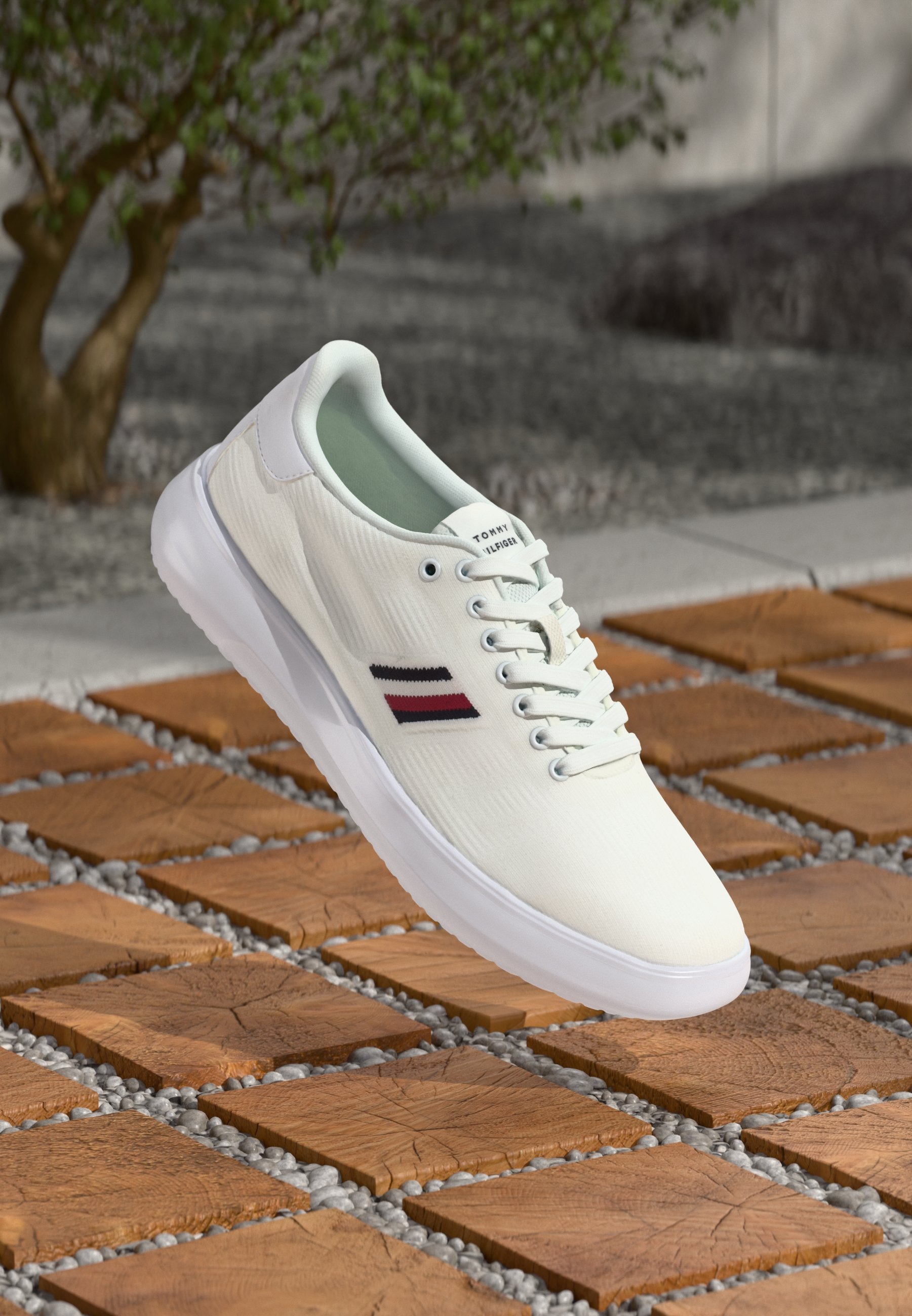 Tommy Hilfiger MODERN LIGHTCUP - Tenisky - white