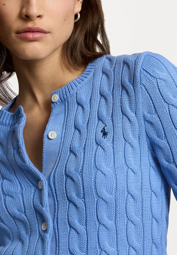 CABLE KNIT COTTON CREWNECK CARDIGAN - Cardigan2