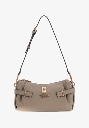 Graue Handtasche aus Kunstleder mit Reißverschluss, zwei Akzenten, verstellbarem Riemen und goldfarbenen Beschlägen mit dem "GUESS" Logo auf der Vorderseite.