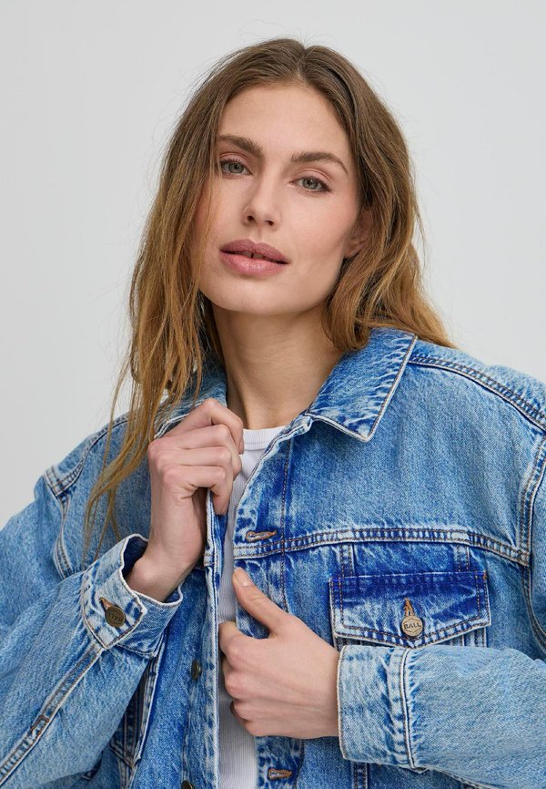 Denim jacket - marble wash2