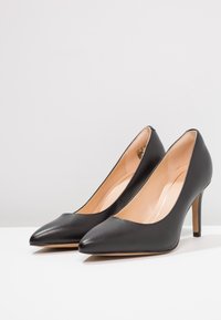 Clarks Lodičky na vysokém podpatku - black