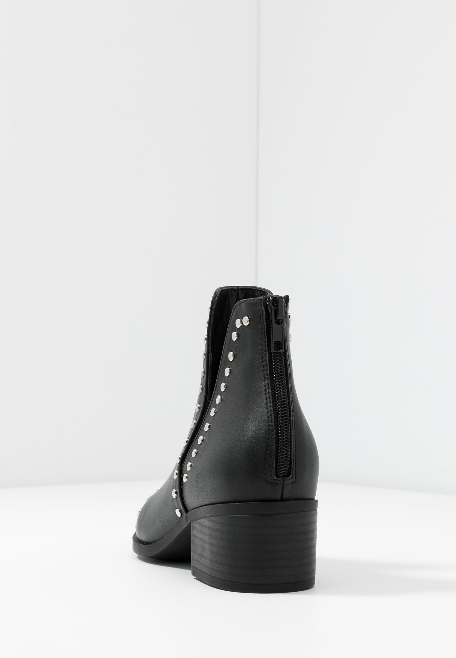 zalando cut out boots