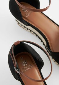 Next FOREVER COMFORTÂ® CLOSED TOE WEDGES - Lodičky na klínu - black