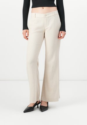 TAILORED BAGGY FLARE - Pantaloni - white