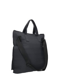 Sac fourre-tout en nylon noir avec deux poignées courtes et une bandoulière amovible. Doté d'une texture douce et rembourrée, il se ferme par une fermeture éclair.
