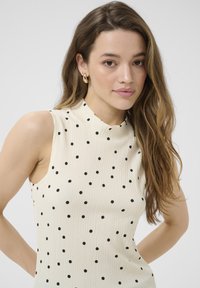 Kaffe KAKATRINE PRINTED - Débardeur - cloud cream w. black dots