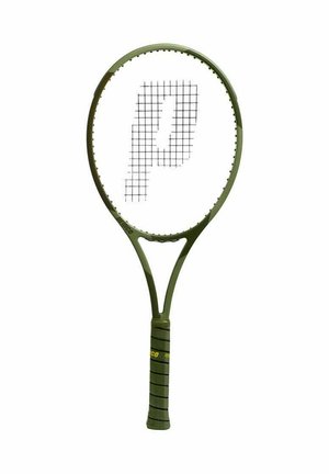 Tennisschläger mit grünem Rahmen, der ein schwarzes Gitternetzmuster und einen auffälligen Buchstaben "P" zeigt. Griff mit horizontalen Rillen und strukturierter Oberfläche.