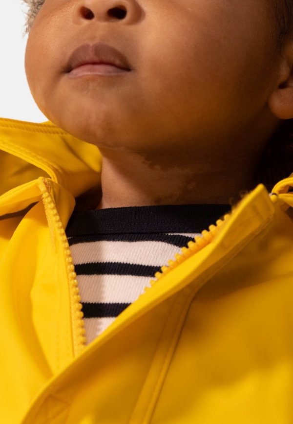 BÉBÉ LASIL PERM CIRE UNISEX - Waterproof jacket - jaune4
