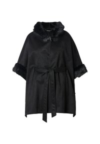 Capa negra con ribete de piel sintética en el cuello y las mangas, que cuenta con un cinturón de lazo y cierres de botón. Fabricada con material suave y liso.