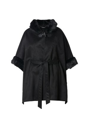 Cape noire avec des bordures en fausse fourrure le long du col et des manches, dotée d'une ceinture à nouer et de fermetures à bascule. Fabriquée en matériau lisse et doux.