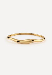 Kuldne bangle käevõru, millel on sile ja laineline disain. Poleeritud viimistlus koos ümarate äärtega ja pidev ringikujuline vorm.