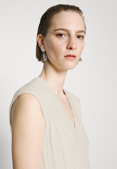 House of Dagmar WIDE DRESS - Φόρεμα-πουλόβερ - ivory