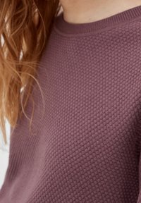 QS Stickad tröja - purple