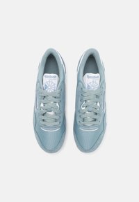 Reebok Classic Tenisice - soft slate/white