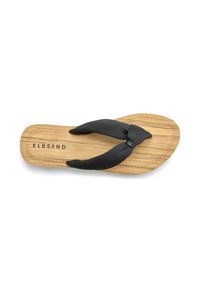 Tongs en tissu noir avec une semelle en bois de bambou, présentant une texture tressée et la marque "ELBSAND" embossée sur la semelle intérieure.