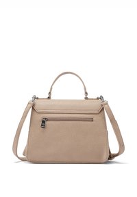 Borsa a tracolla in pelle beige con finitura testurizzata, manico superiore, tracolla regolabile e tasca con zip frontale. Design minimalista con linee pulite.