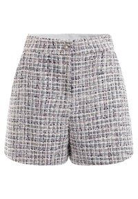 Shorts en tweed tissé avec un motif multicolore, dotés d'une fermeture à bouton, d'une taille haute et d'une coupe décontractée. La palette de couleurs comprend du blanc, du gris et des accents.