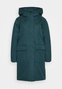 Teal lang parka med hætte, der har en frontlynlås, to store påsyede lommer og en glat, mat stofstruktur.