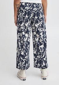 ICHI IHKATE PRINT - Stoffhose - total eclipse