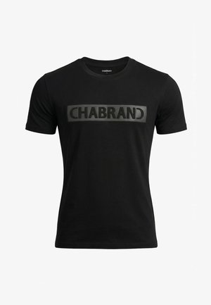 T-shirt noir à manches courtes et col rond avec logo "CHABRAND" en relief sur la poitrine dans un patch rectangulaire.