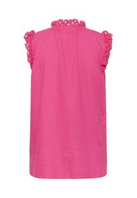 Blusa senza maniche rosa con scollo arricciato e bordi delle maniche a frange. Tessuto testurizzato con una vestibilità ampia. Orlo pulito sul fondo.