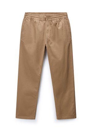 Beige bukser med lige ben, elastisk talje, knaplukning og sidelommer, vist på en hvid baggrund.