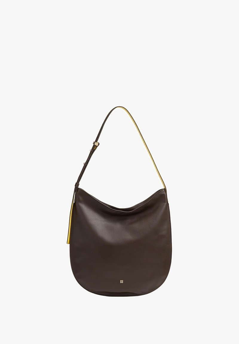 Sac à épaule en cuir marron avec une forme arrondie, doté d'une touche de jaune sur la sangle et d'un détail en or au bas.