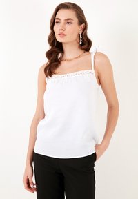 LELA REGULAR FIT - Tops - ecru