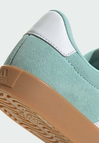 adidas Sportswear Sneakers basse - semi flash aqua   cloud white   preloved blue