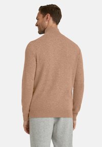 FALKE LUXURY CLASSIC HALFZIP - Strickpullover - camel