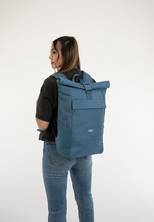 NO 4 - Tagesrucksack - hellblau