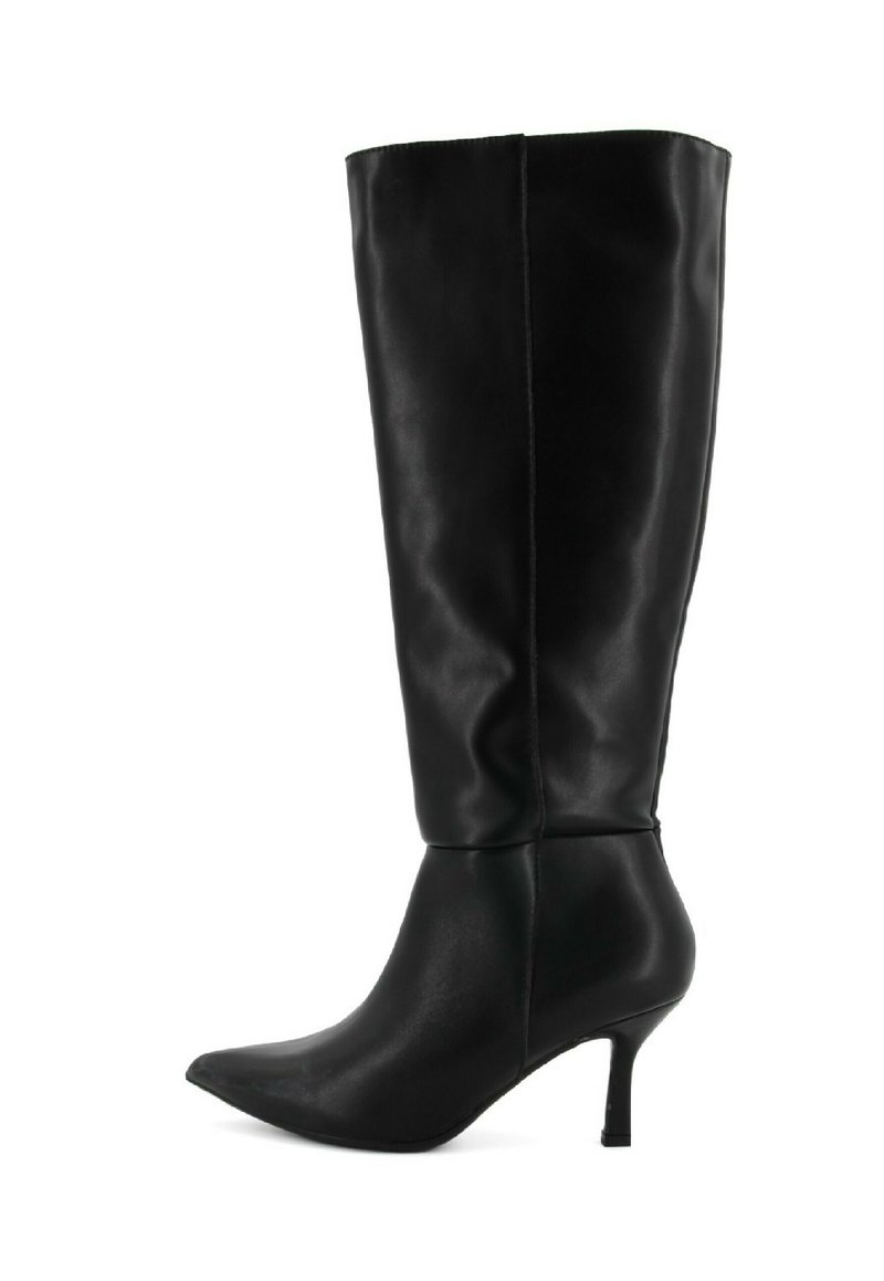 Stivale nero fino al ginocchio in pelle liscia con punta affusolata e un modesto tacco a spillo. Presenta un design elegante e aderente.