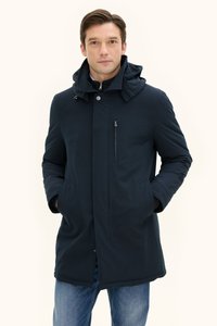 Tummansininen parkatakki, jossa on vetoketjullinen rintatasku, säädettävä huppu ja sivutaskut. Valmistettu vettä hylkivästä materiaalista, sileä rakenne.