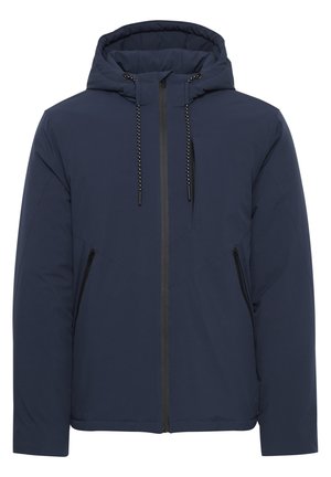 Marinblå isolerad jacka med huva, framdragkedjor och dragsnören. Har en snygg design och är tillverkad av ett slätt, hållbart material.