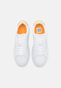 Thumbnail Image 4