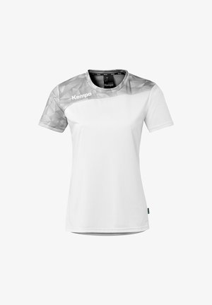 Witte sport-T-shirt voor dames met een grijs geometrisch patroon op de schouders en mouwen, ronde hals en het "Kempa"-logo op de borst.
