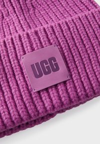 UGG CHUNKY BEANIE UNISEX - Kootud müts - bodacious