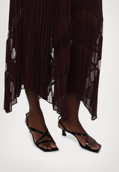 The Kooples ROBE - Robe longue - burgundy