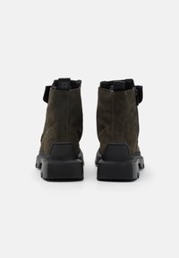 HUGO FABYAN - Classic ankle boots - dark green