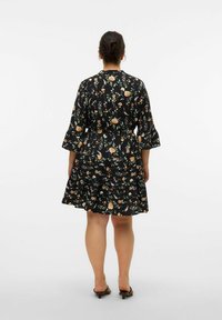 Vero Moda Curve Vardagsklänning - black