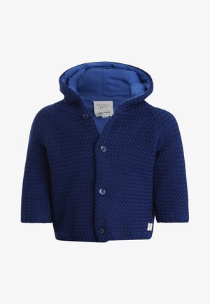 Granatowy, dziany kardigan z teksturowanym wzorem, z kapturem, zapinany na guziki, z kontrastową, niebieską podszewką. Ozdobiony etykietą z logo.